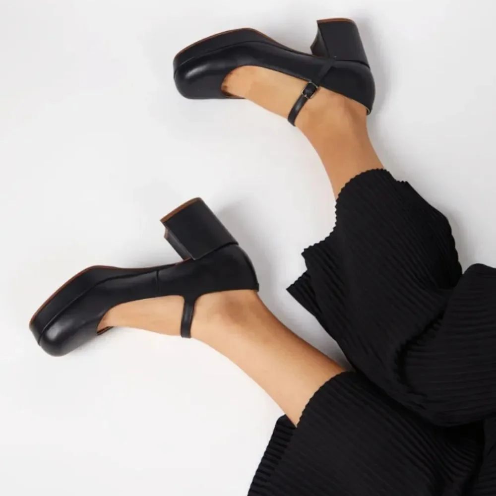 BRAND NEW CHINESE LAUNDRY BLOCK HEEL SQUARE TOE WOMEN"S PLATFORM SHOE